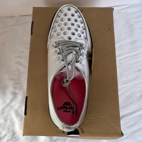 NIB DR MARTENS 10 ERIN SILVER STUDDED CREEPERS - Picture 2 of 7